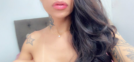 Photo nue de fuite OnlyFans de Savitri