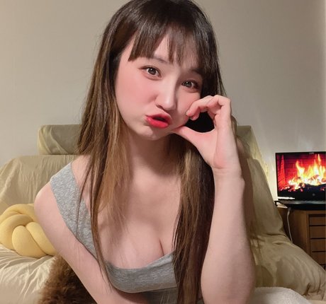 Photo nue de fuite OnlyFans de Eunsongs