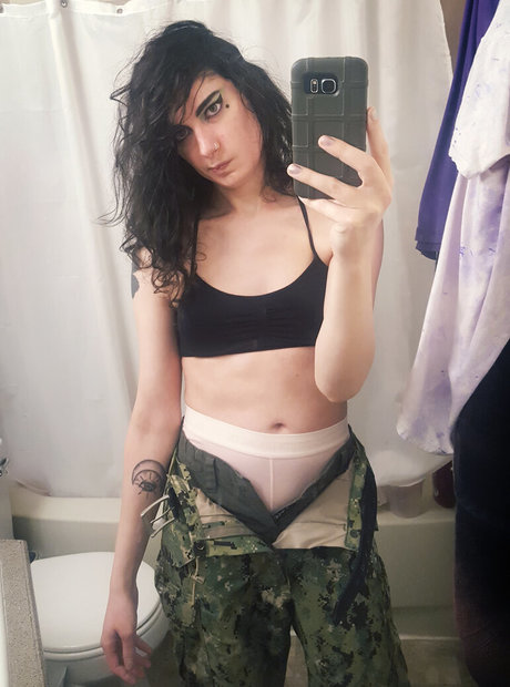 Photo nue de fuite OnlyFans de Tacticool Girlfriend