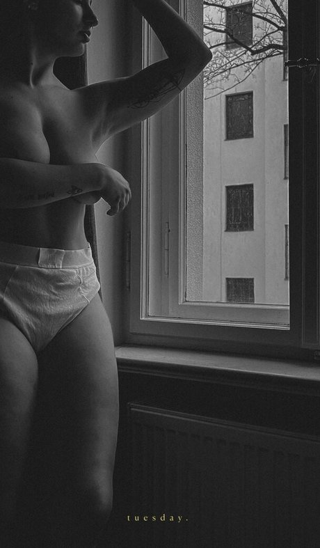 Photo nue de fuite OnlyFans de Sophieandjune