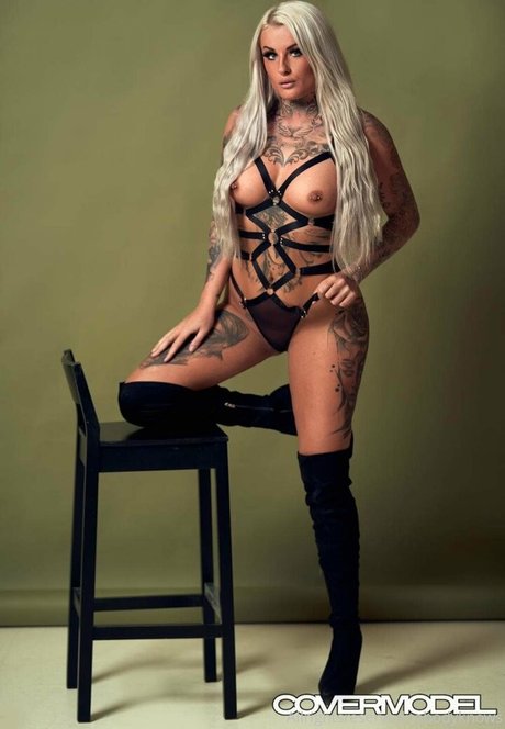 Photo nue de fuite OnlyFans de Nobodyknowsxofficial