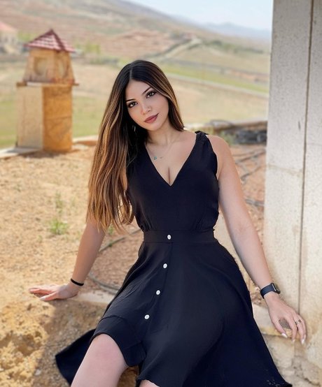 Photo nue de fuite OnlyFans de Gaelle Fares
