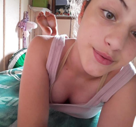 Photo nue de fuite OnlyFans de Friends Pretty Feet