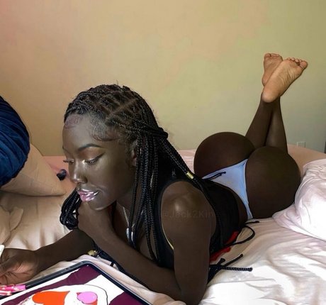 Photo nue de fuite OnlyFans de Cyn Kaine