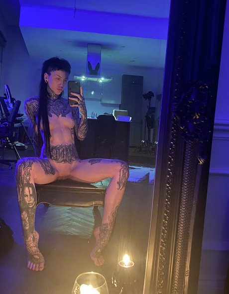 Photo nue de fuite OnlyFans de Erotic Funeral
