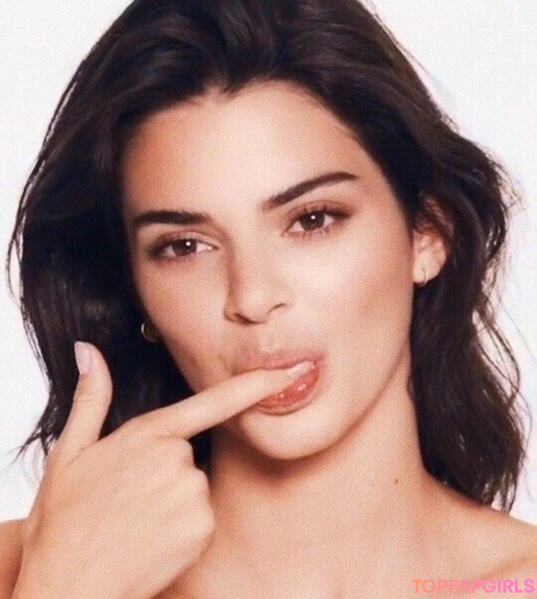 Photo nue de fuite OnlyFans de Kendall Jenner #1074