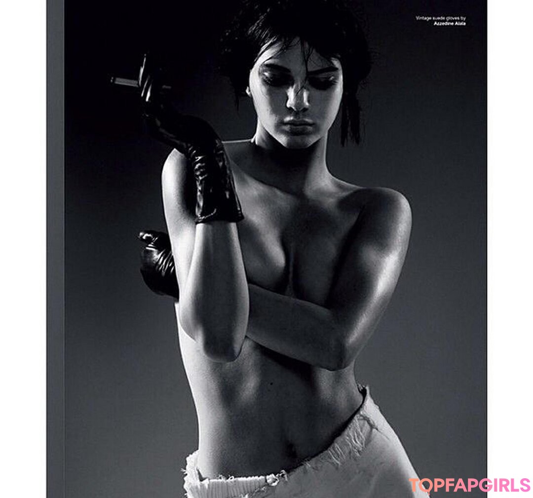 Photo nue de fuite OnlyFans de Kendall Jenner #1544