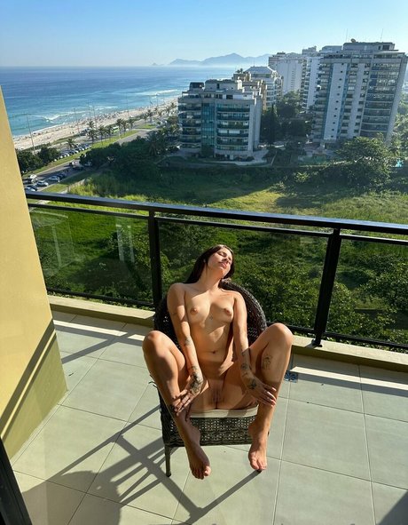 Photo nue de fuite OnlyFans de Fernanda Motta