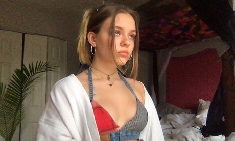 Photo nue de fuite OnlyFans de Maisy Stella