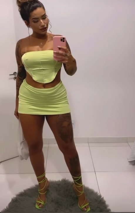 Photo nue de fuite OnlyFans de Muito Linda