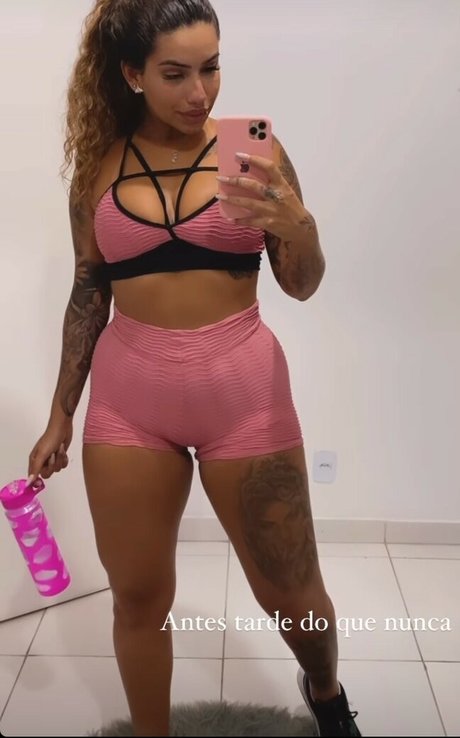 Photo nue de fuite OnlyFans de Muito Linda