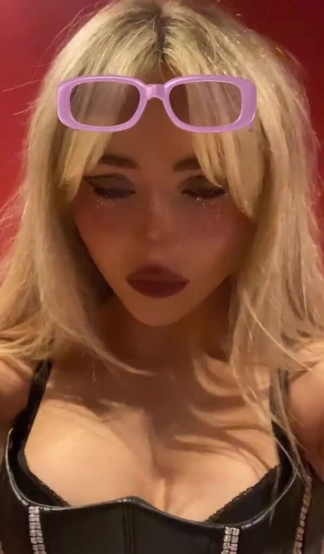 Photo nue de fuite OnlyFans de Sabrina Carpenter