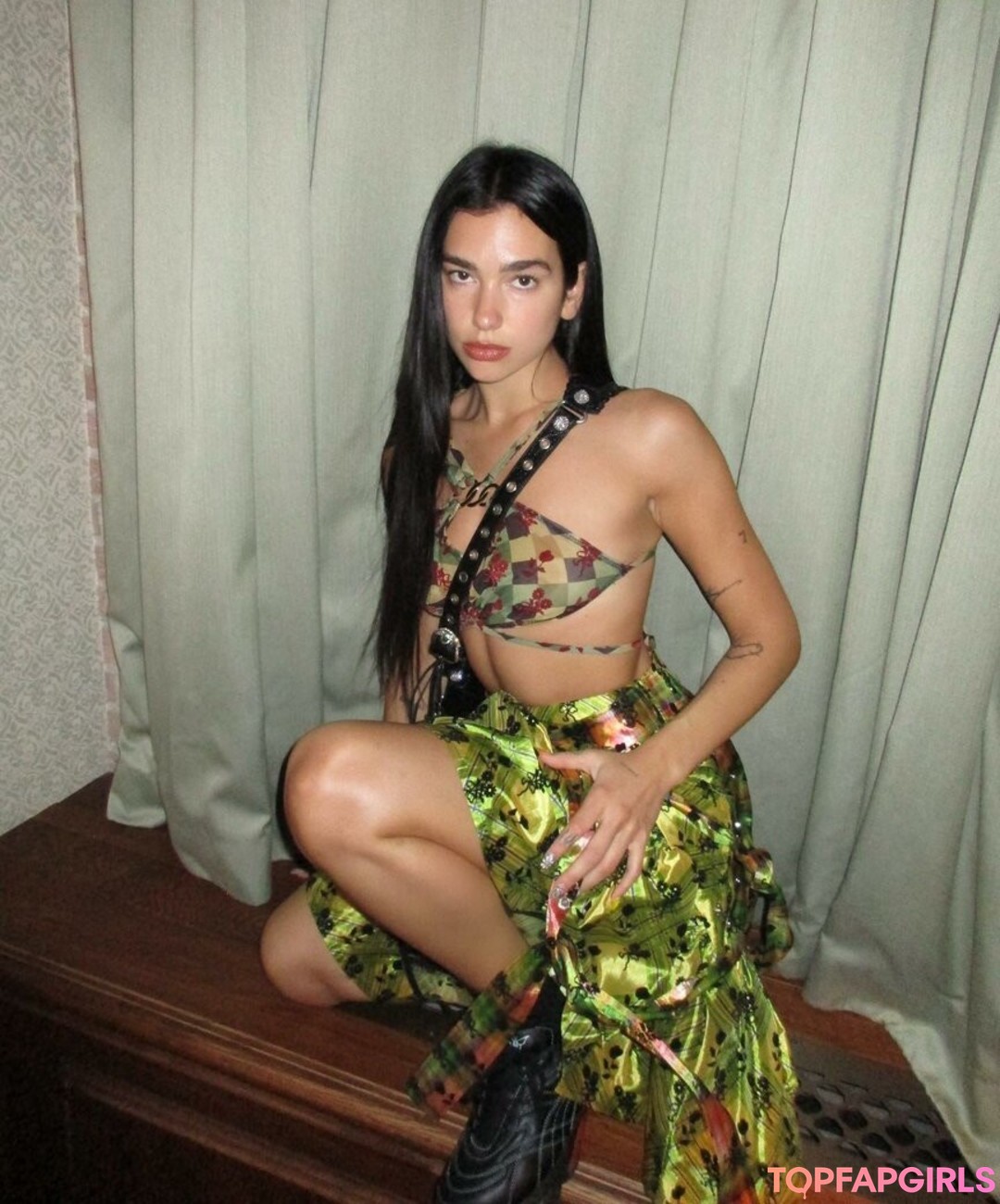 Photo nue de fuite OnlyFans de Dua Lipa #1070