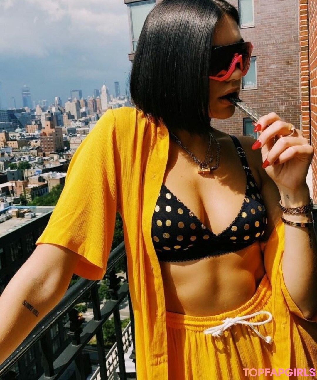 Photo nue de fuite OnlyFans de Dua Lipa #1631