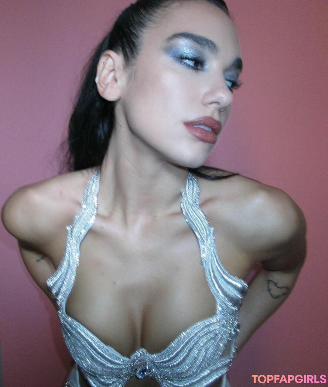 Photo nue de fuite OnlyFans de Dua Lipa #1649