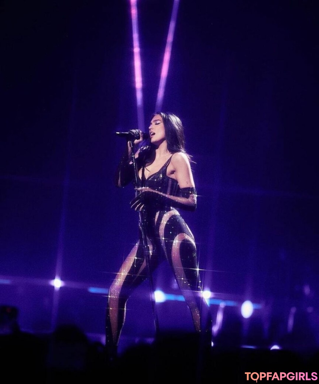 Photo nue de fuite OnlyFans de Dua Lipa #1965