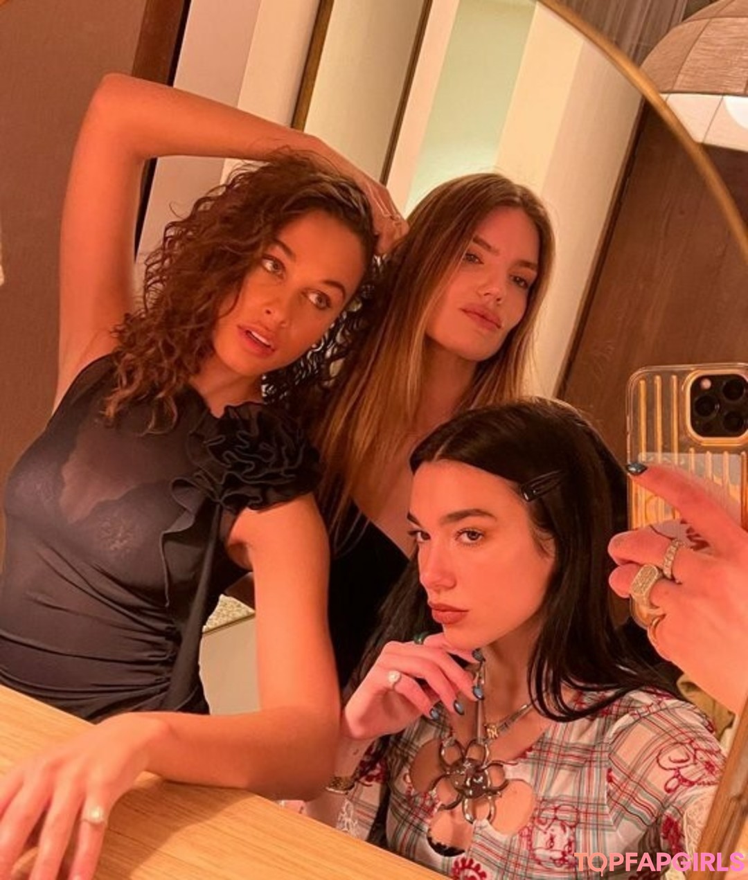 Photo nue de fuite OnlyFans de Dua Lipa #1972