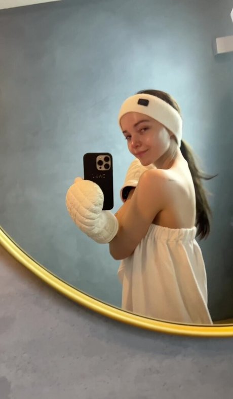 Dove Cameron