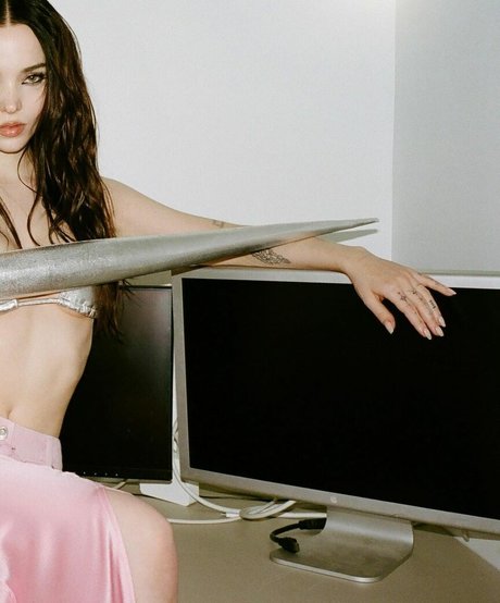 Dove Cameron