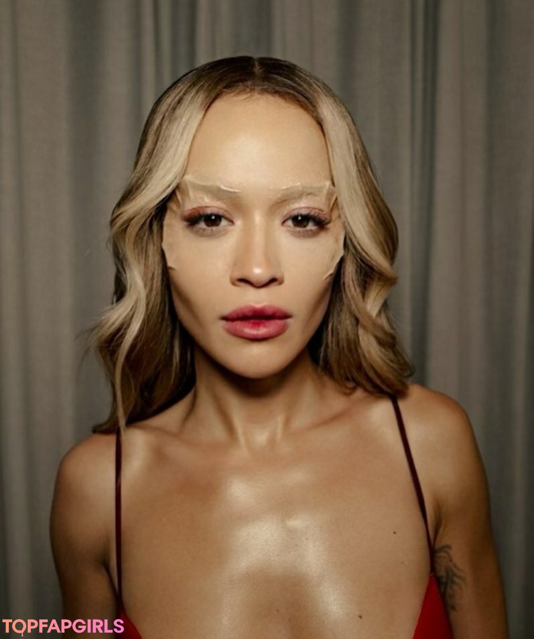 Photo nue de fuite OnlyFans de Rita Ora #1052