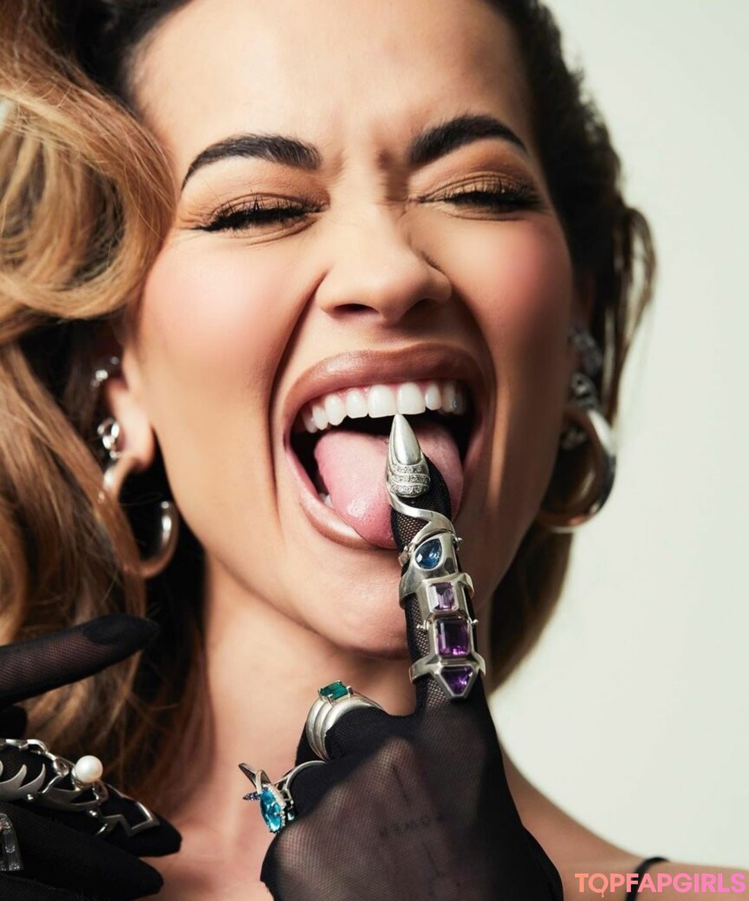 Photo nue de fuite OnlyFans de Rita Ora #1396