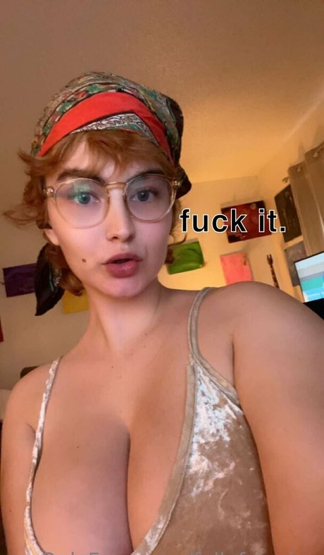 Photo nue de fuite OnlyFans de Fullofsinning