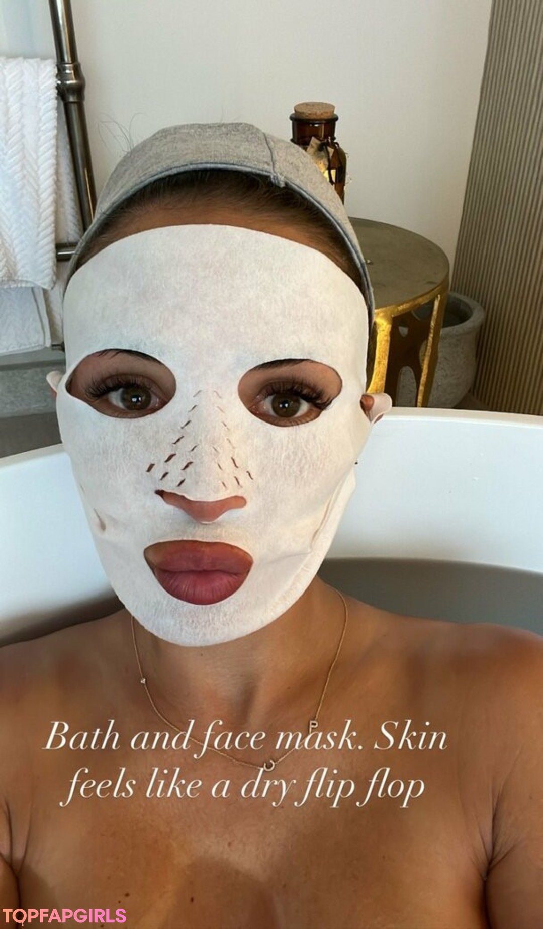 Photo nue de fuite OnlyFans de Frankie Bridge #1076