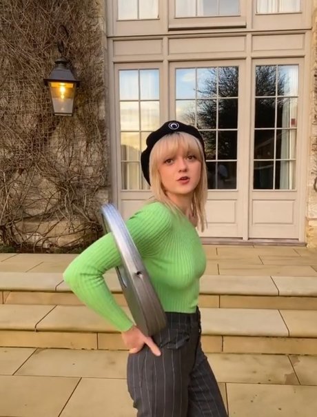 Photo nue de fuite OnlyFans de Maisie Williams
