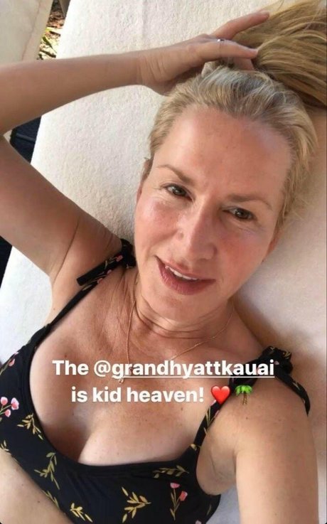 Photo nue de fuite OnlyFans de Angela Kinsey