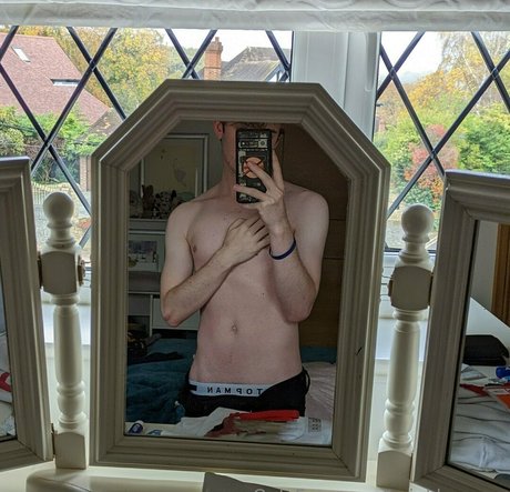 Photo nue de fuite OnlyFans de Twinkharryxx