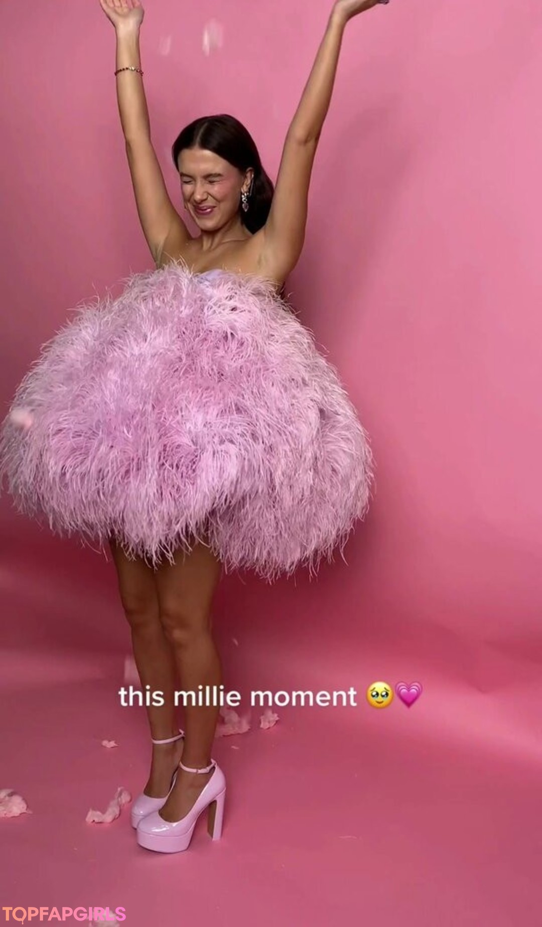 Photo nue de fuite OnlyFans de Millie Bobby Brown #1030
