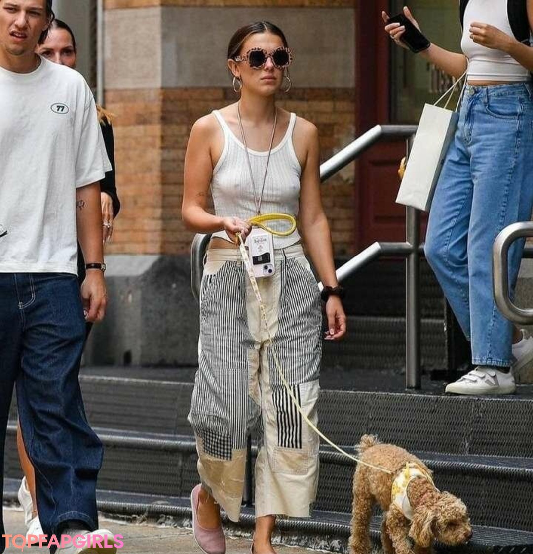 Photo nue de fuite OnlyFans de Millie Bobby Brown #1173