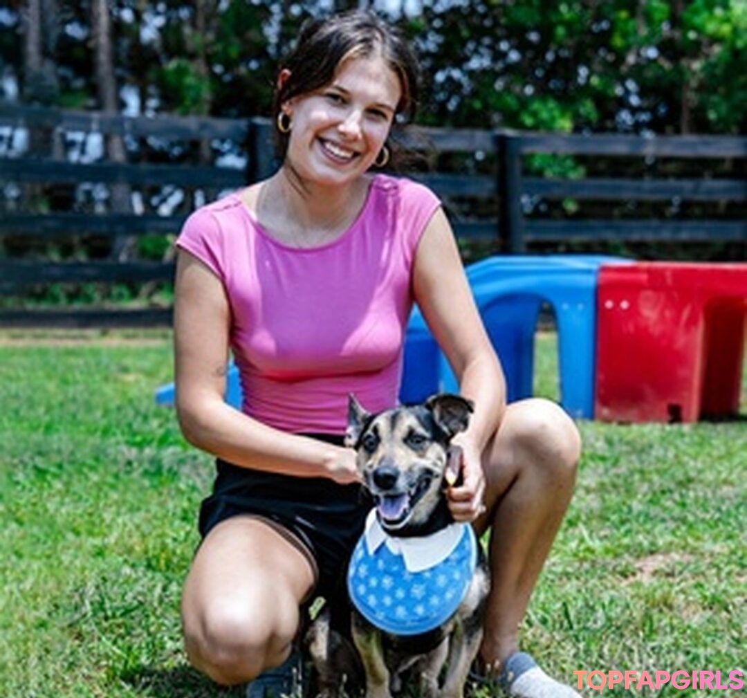 Photo nue de fuite OnlyFans de Millie Bobby Brown #1225