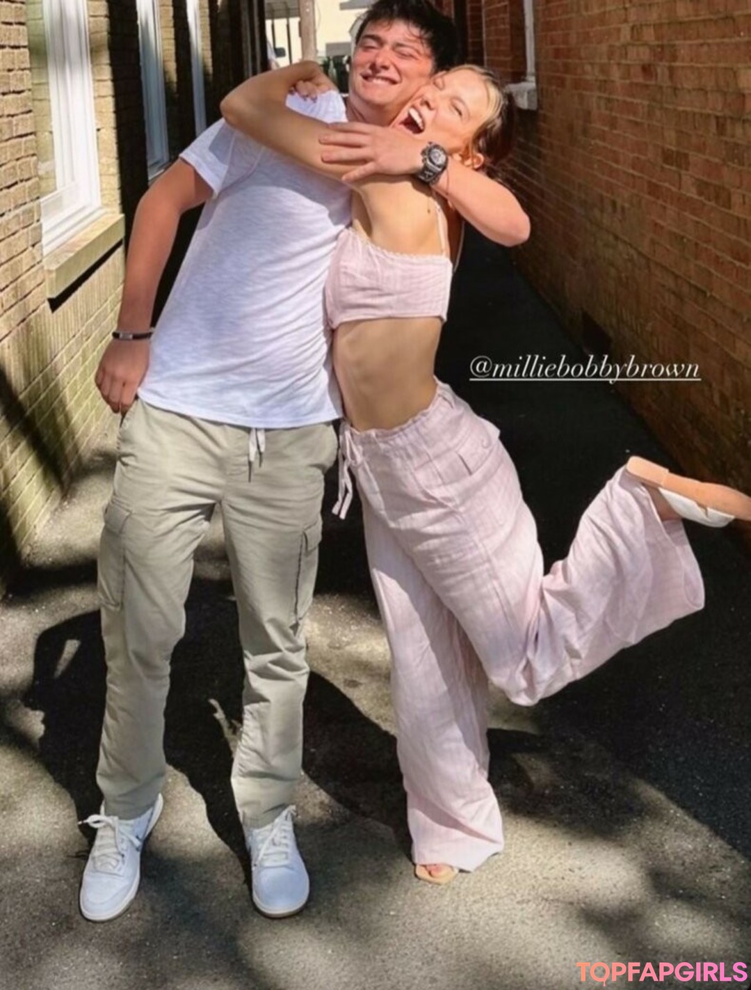Photo nue de fuite OnlyFans de Millie Bobby Brown #1256