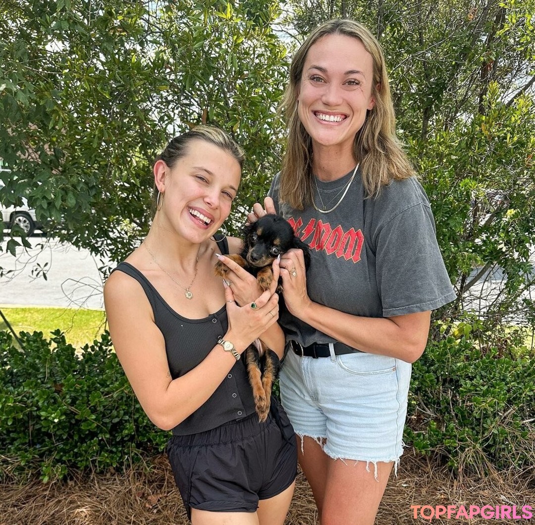 Photo nue de fuite OnlyFans de Millie Bobby Brown #1266