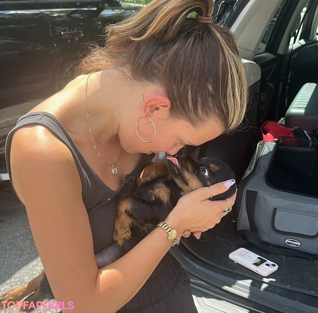 Photo nue de fuite OnlyFans de Millie Bobby Brown #1269