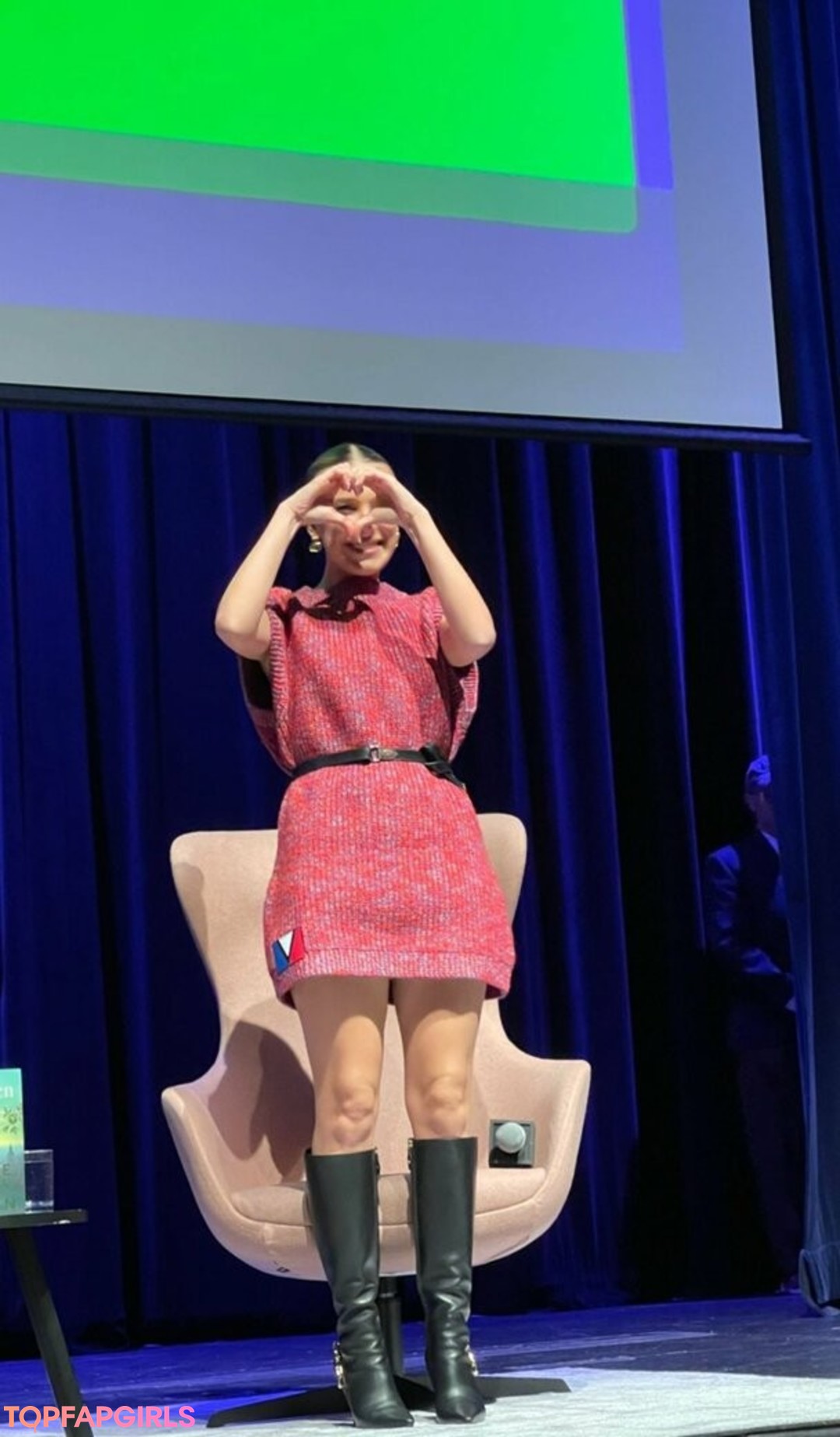 Photo nue de fuite OnlyFans de Millie Bobby Brown #1451
