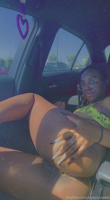 Photo nue de fuite OnlyFans de Itstaylorofficial