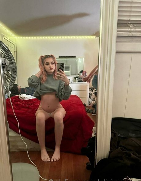 Photo nue de fuite OnlyFans de Aliciamayer