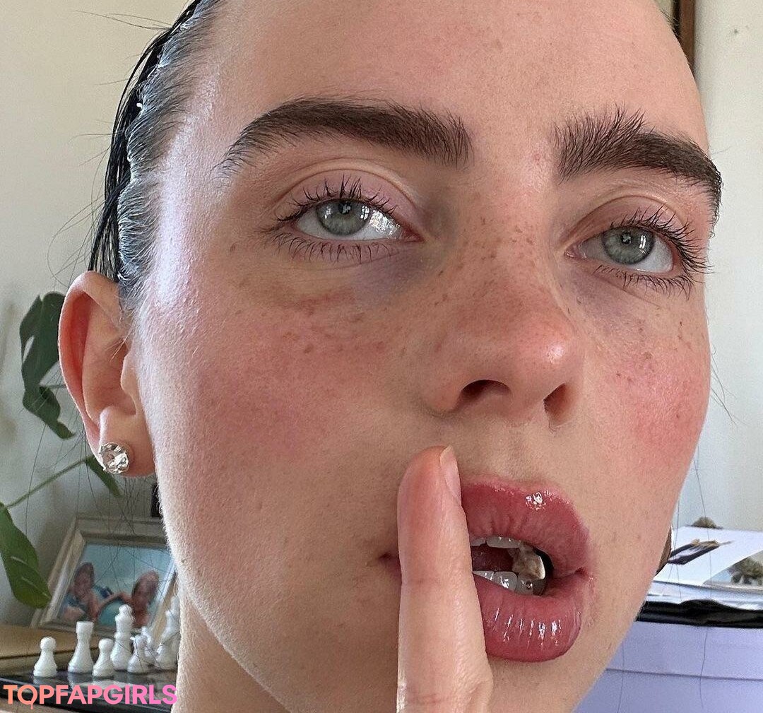 Photo nue de fuite OnlyFans de Billie Eilish #1215