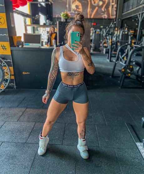 Photo nue de fuite OnlyFans de Meninas De Curitiba