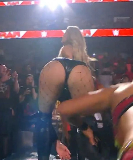 Photo nue de fuite OnlyFans de Becky Lynch