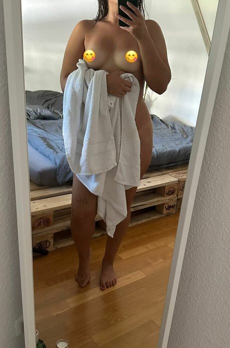 Photo nue de fuite OnlyFans de Kleinenymphe