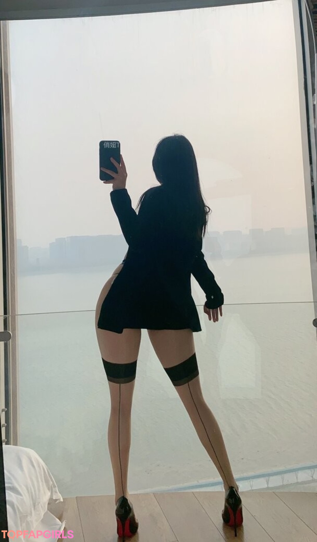 Photo nue de fuite OnlyFans de Qiaoniutt #1069