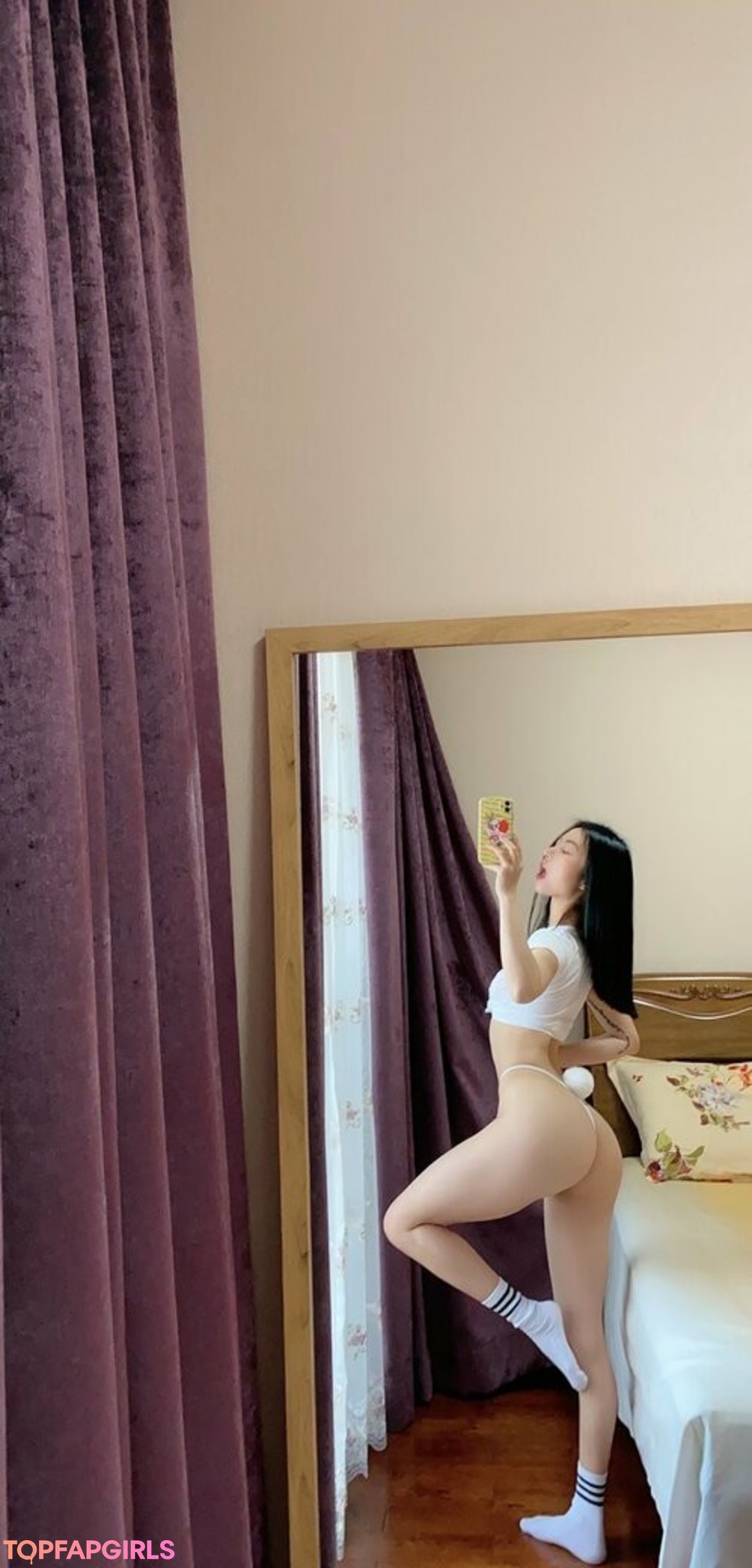 Photo nue de fuite OnlyFans de Qiaoniutt #1105