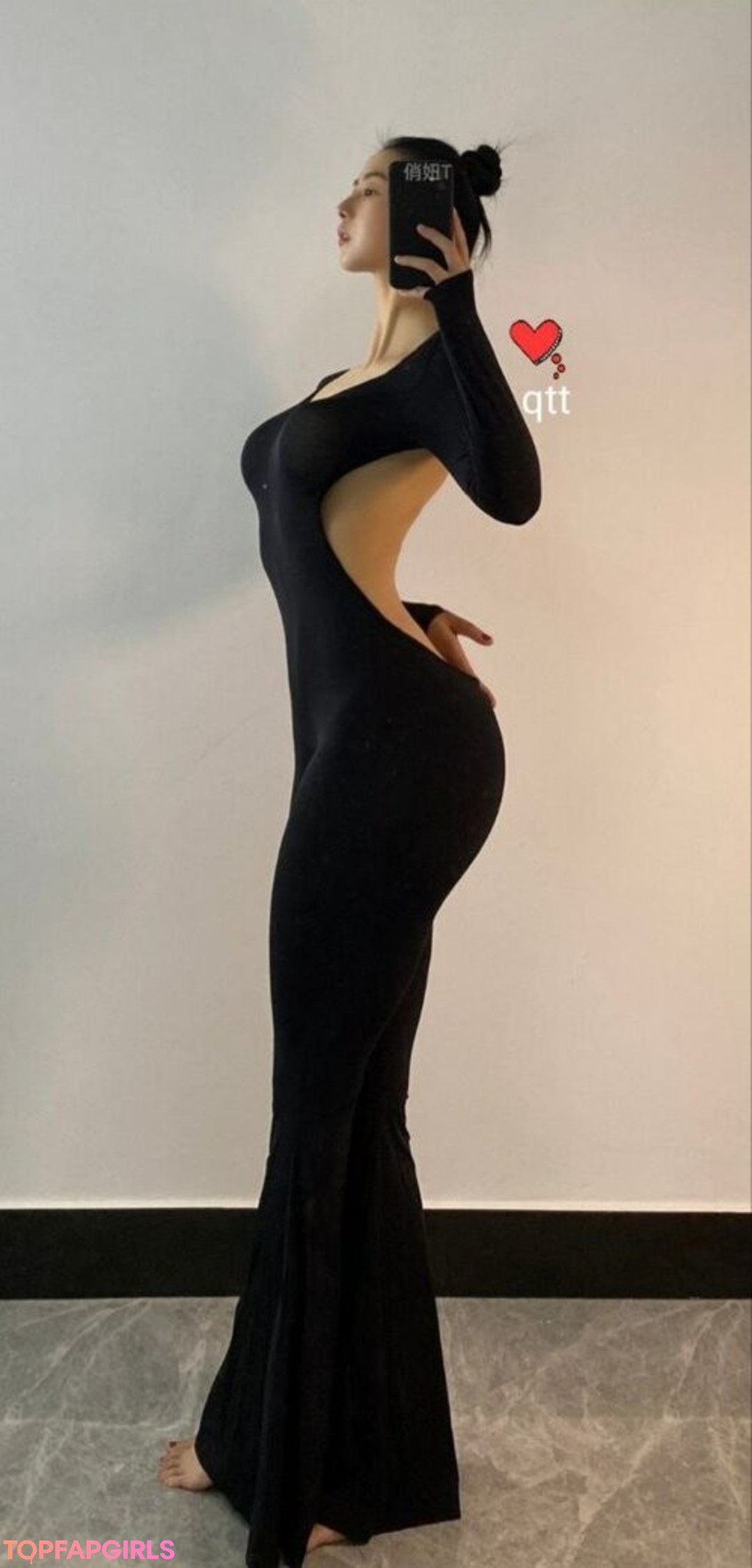Photo nue de fuite OnlyFans de Qiaoniutt #1317