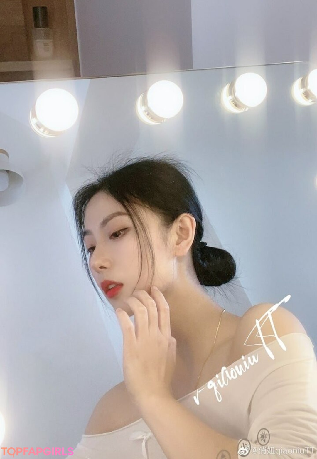 Photo nue de fuite OnlyFans de Qiaoniutt #1443