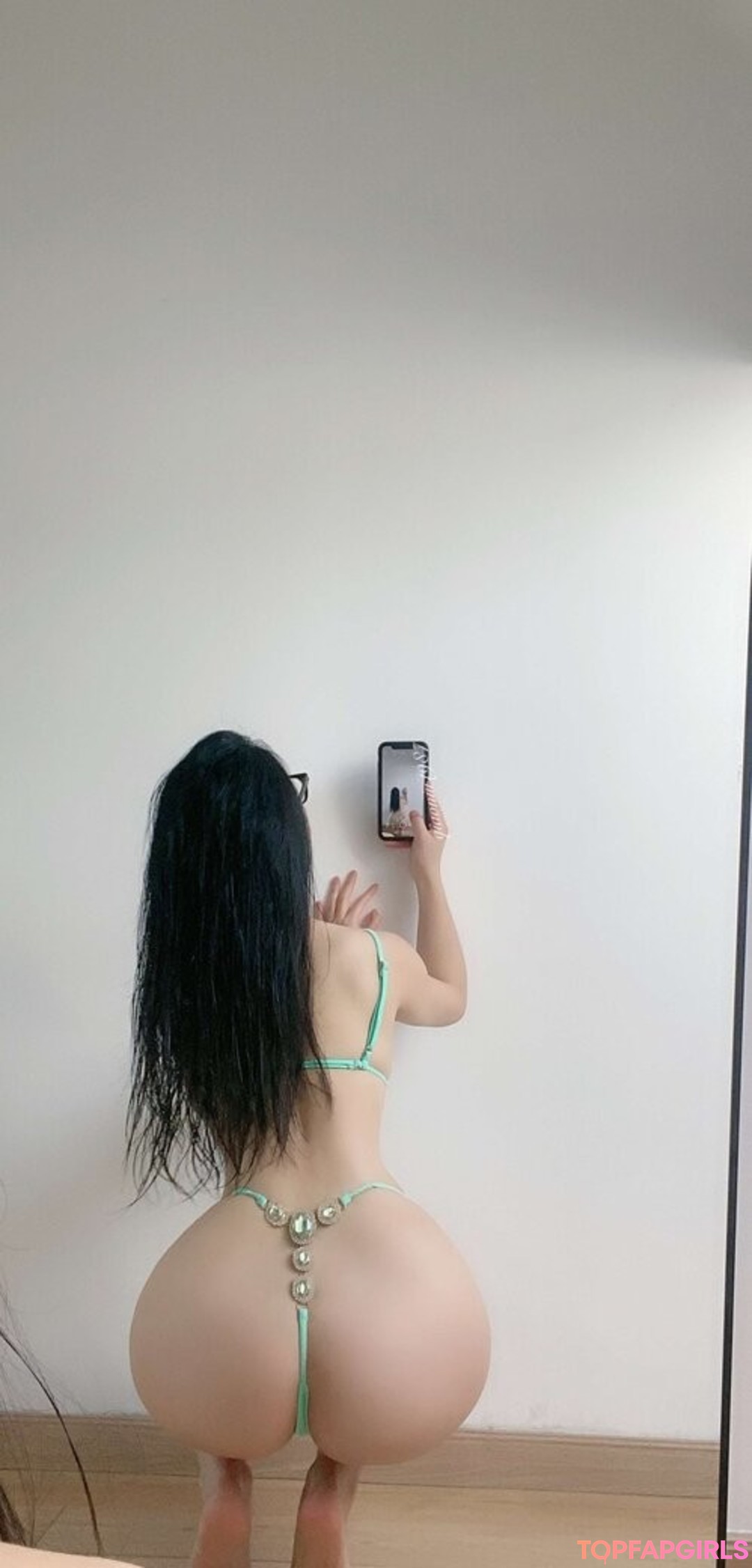 Photo nue de fuite OnlyFans de Qiaoniutt #1548