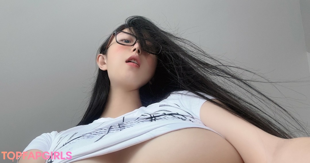 Photo nue de fuite OnlyFans de Qiaoniutt #1888