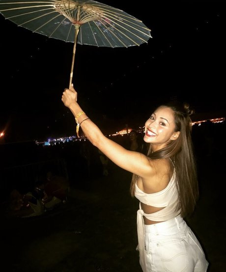 Photo nue de fuite OnlyFans de Lindsey Morgan